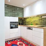 Tgi Apartment